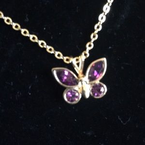 Gold tone necklace butterfly purple gemstone N19